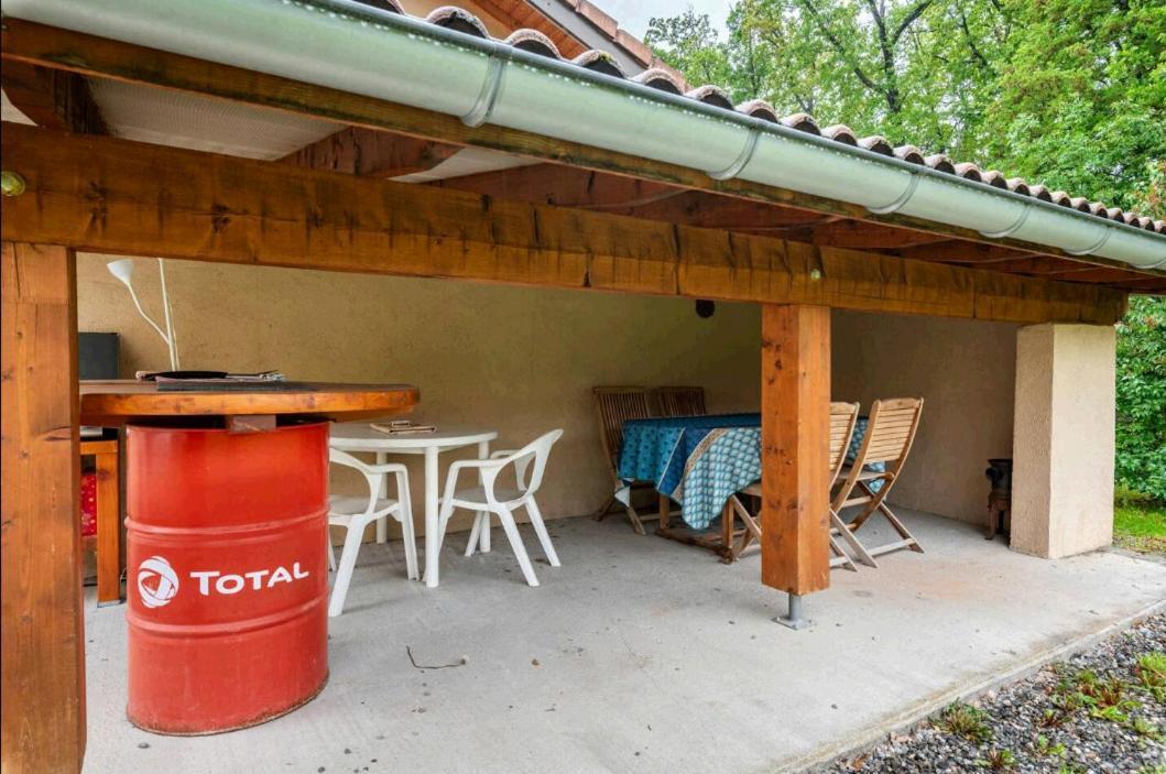 Jolie Appart T4 La Zoune Avec Jardin 8 Personnes Chorges Exterior foto